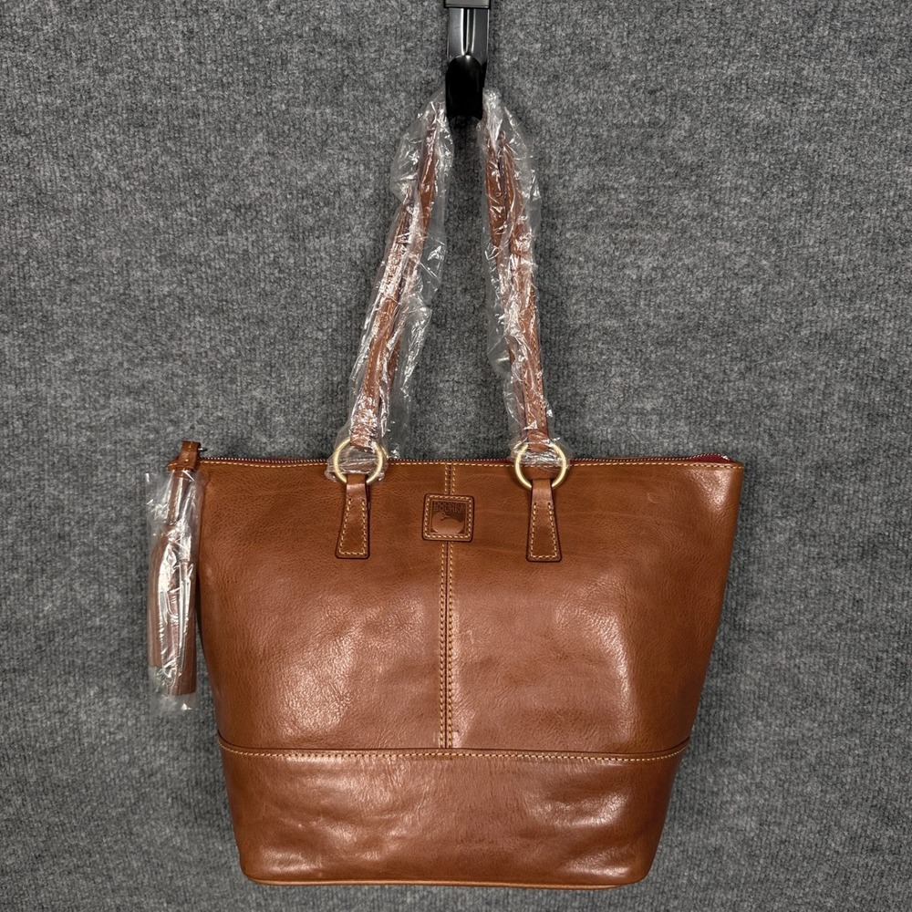 New Dooney & Bourke Womens Size Small Tobi Tote Bag Brown Leather Zipper Closure